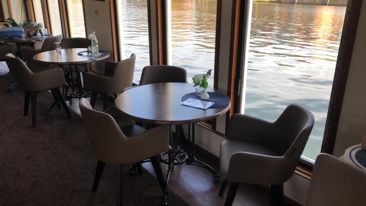 Ms Marylou Hotel Любек Екстериор снимка